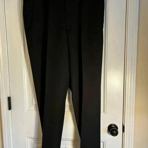 Michael Kors Men’s Suit - Picture 6 of 9